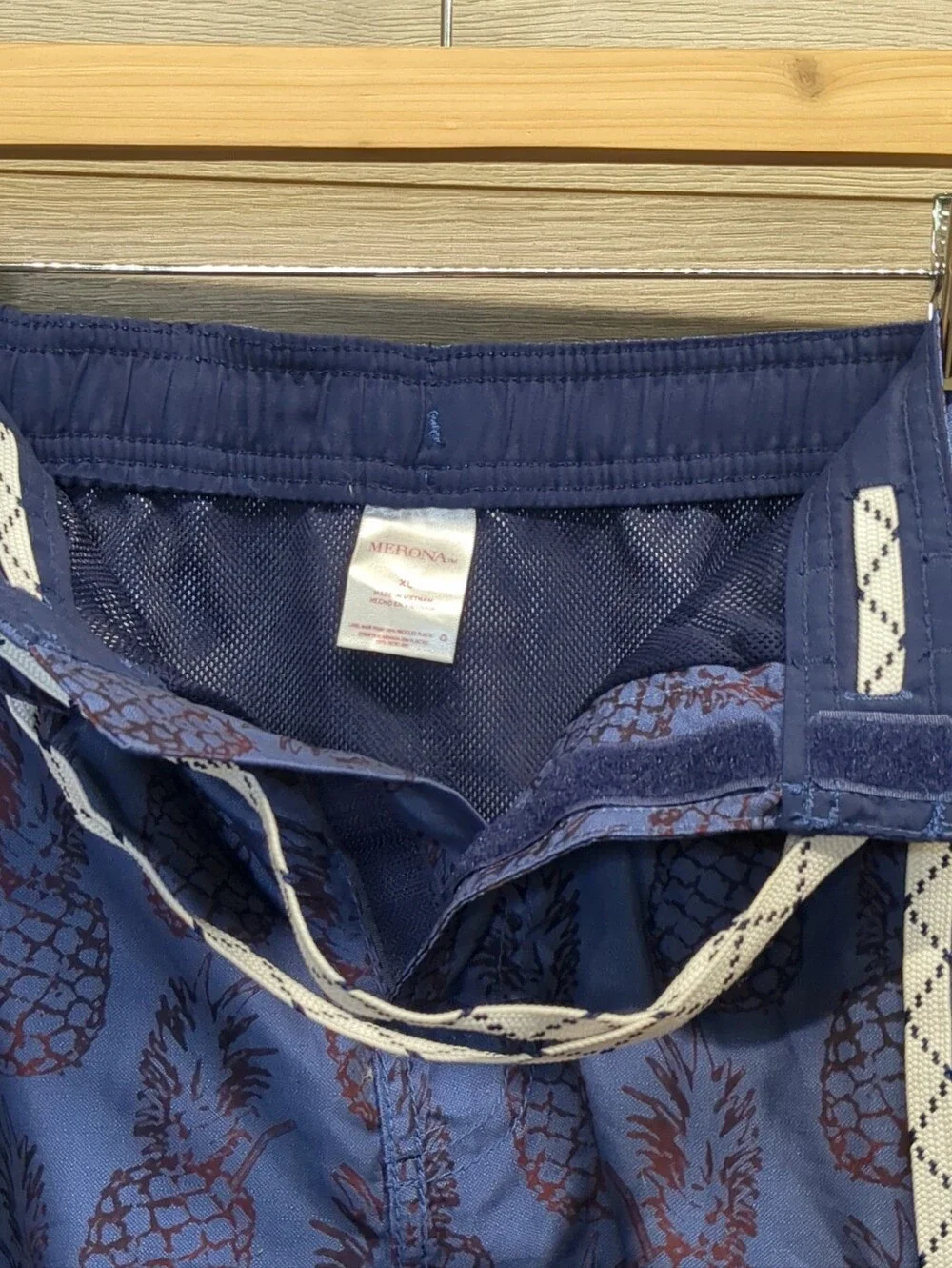 New Merona Blue Pineapple Swim Trunks Mens Size XL